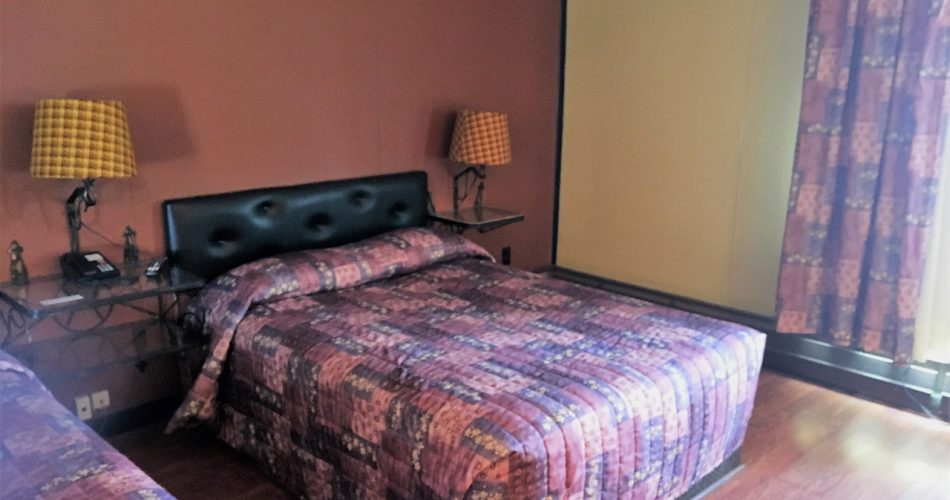 photo-chambre-avec-lit-double-hotel-royal-schefferville-services-canada-2019-location-de-chambre