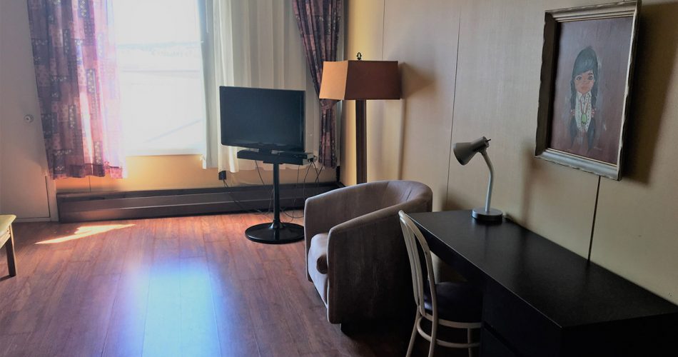 photo-decoration-chambre-avec-tele-hotel-royal-schefferville-services-canada-2019-location-de-chambre